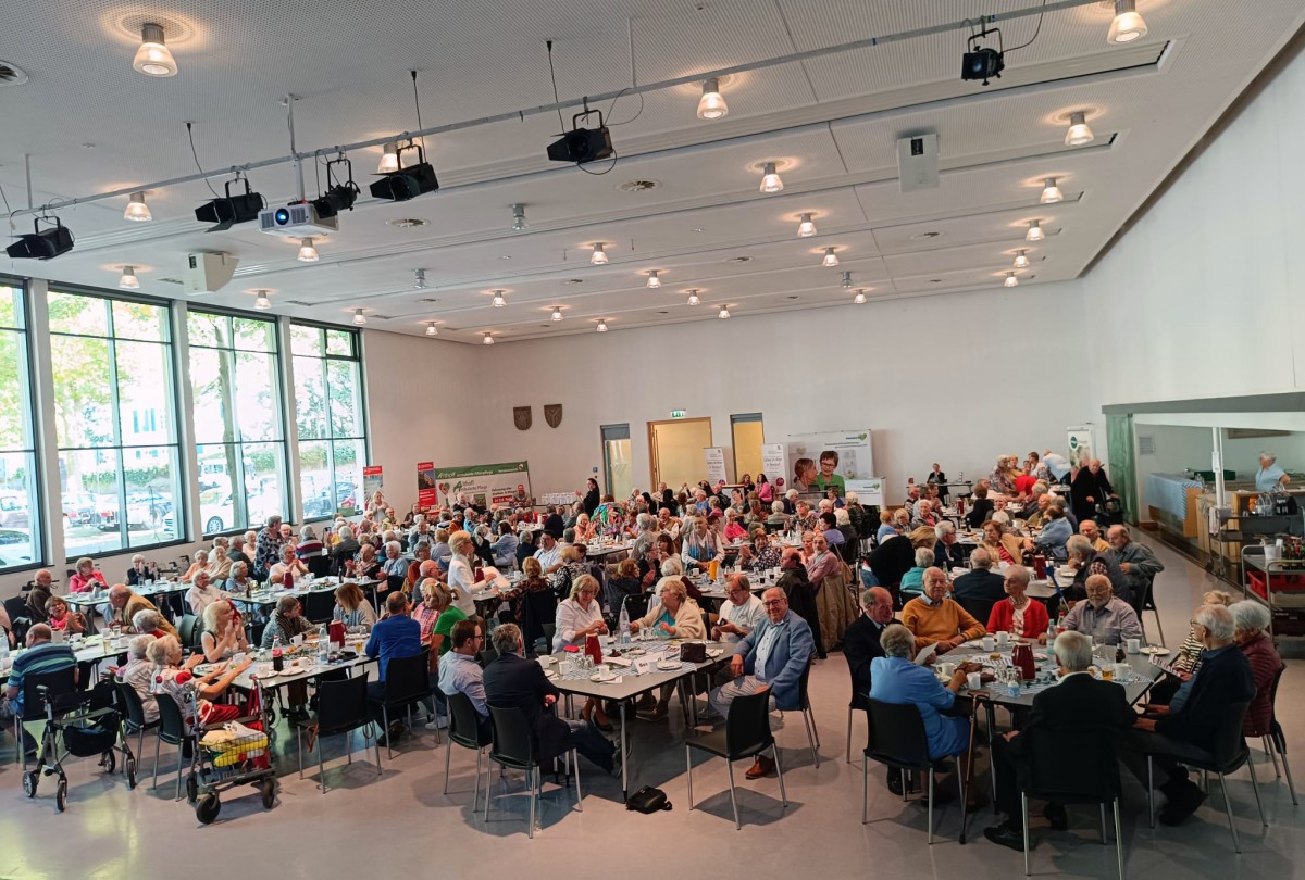 Oktoberfest-Atmosphre beim Seniorentag in Bendorf