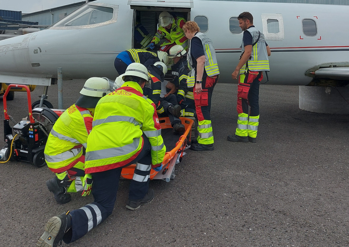 Der Fokus der bung lag auf der Menschenrettung. (Fotos: Verbandsgemeindefeuerwehr Daaden-Herdorf)