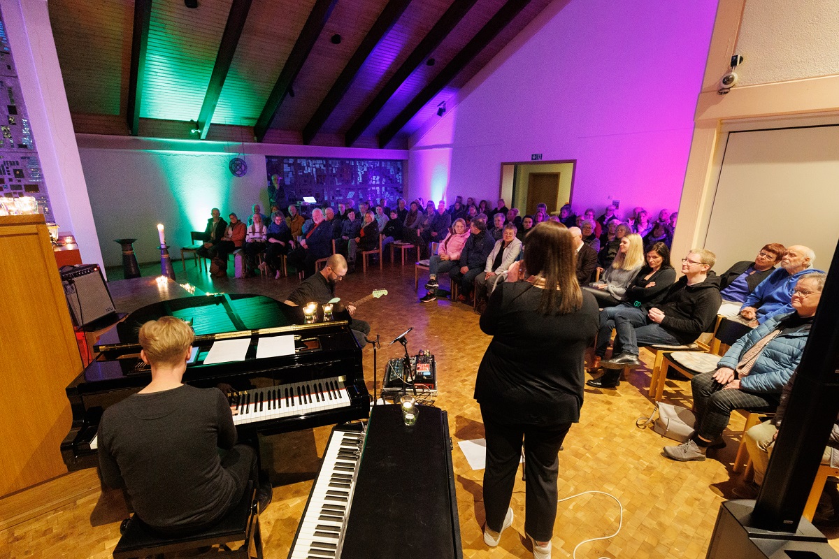 Beim Abschlussgottesdienstes von "Sieben Wochen Songs" im Jahr 2023 (Foto: Hieu Duong)