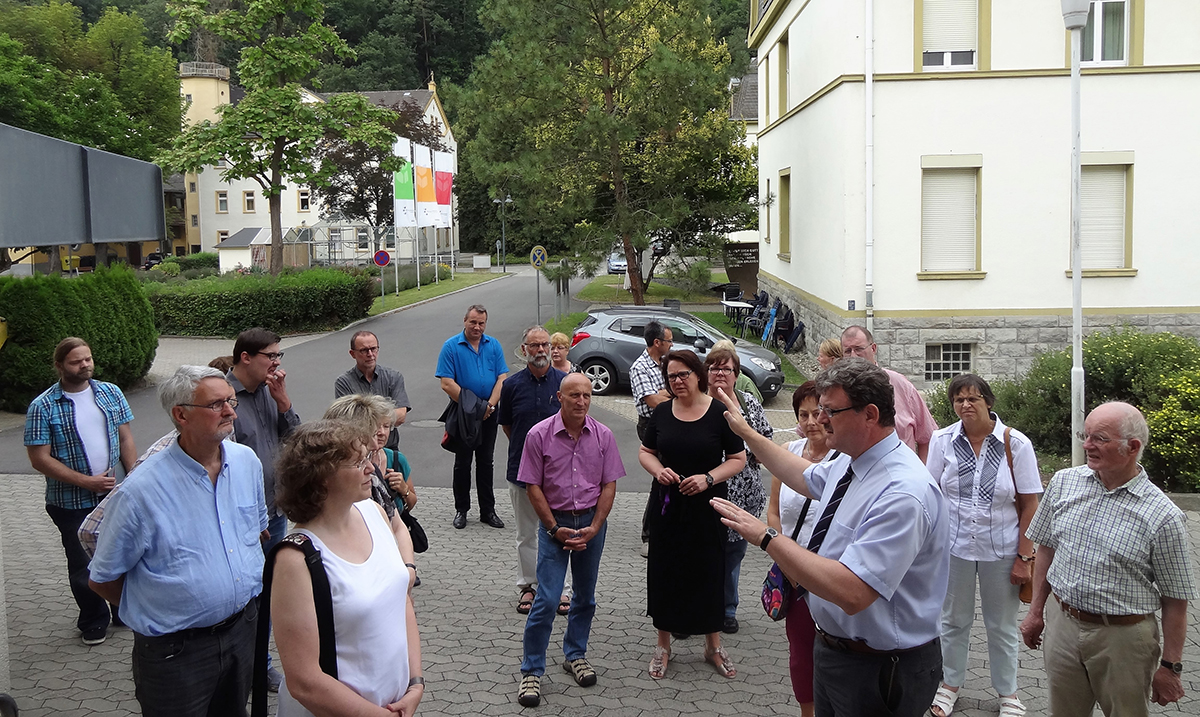 Auch Besuche von Sozialeinrichtungen in der Region wie hier bei der Stiftung Scheuern in Nassau sollen knftig wieder ein wichtiges Ttigkeitsfeld des Forum Soziale Gerechtigkeit sein. Foto: Forum Soziale Gerechtigkeit