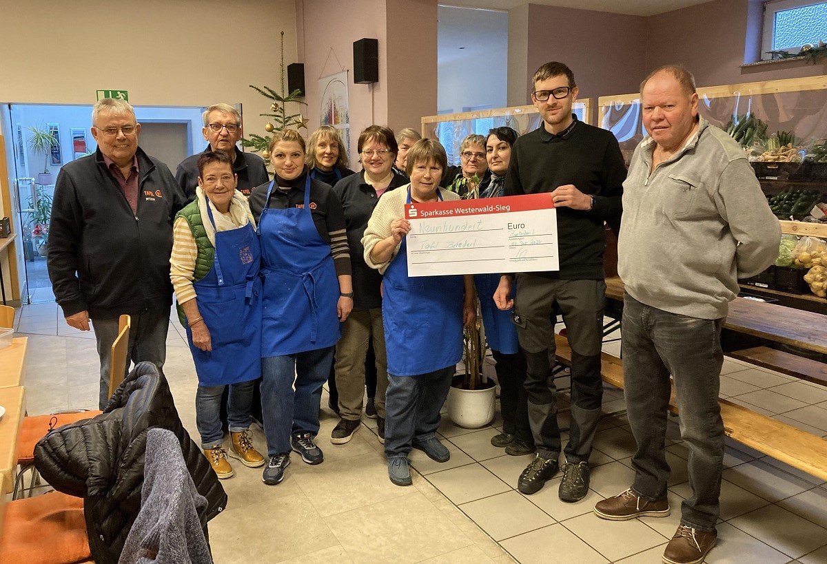 Spende statt Lohn: Autohaus Latsch aus Kirchen spendet fr die Tafel Betzdorf