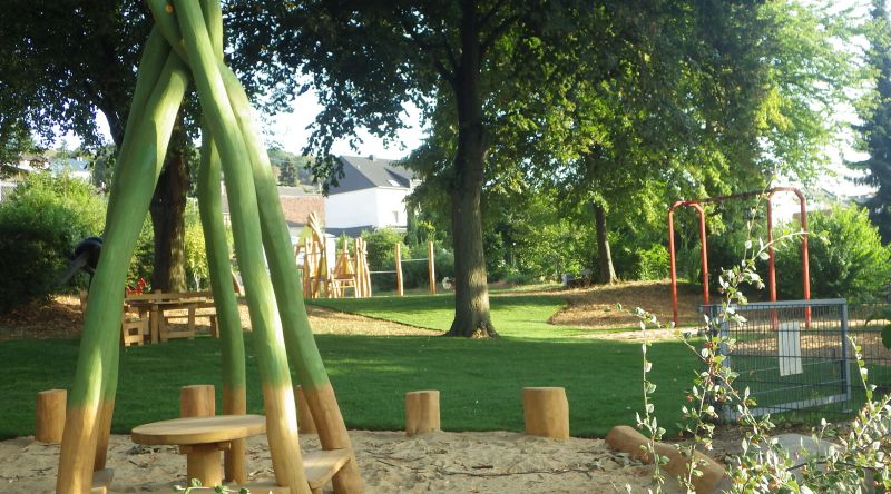 Fr den Feldkirchener Spielplatz An der Linde hat man sich von den Indianern inspirieren lassen. Fotos: Stadt Neuwied