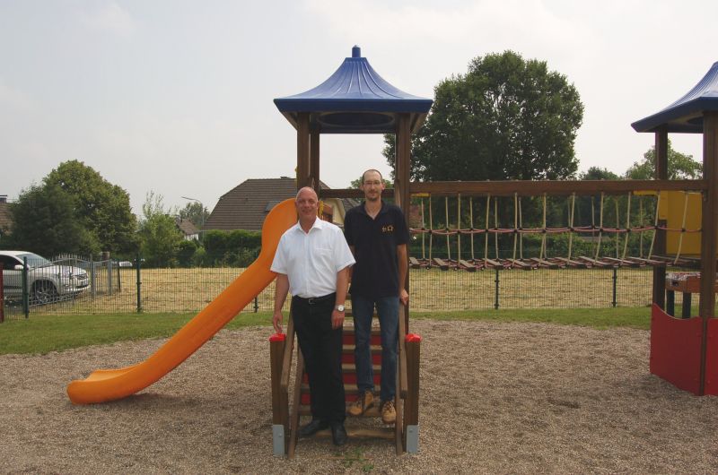 Spielplatz in Windhagen-Stockhausen erstrahlt in neuem Glanz