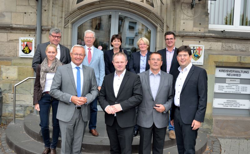 Achim Hallerbach, Jan Einig (beide vordere Reihe Mitte), Michael Mahlert, Michael Mang, Birgit Haas, Werner Wittlich, Dieter Mees, Hildegard Person-Fensch, Peter Jung und Diana Wonka. Foto: privat