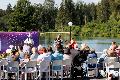Kinder mit khlem Wller Wasser der Klingelwiese getauft: Rund 100 Gste feiern Tauffest vor Maxsain