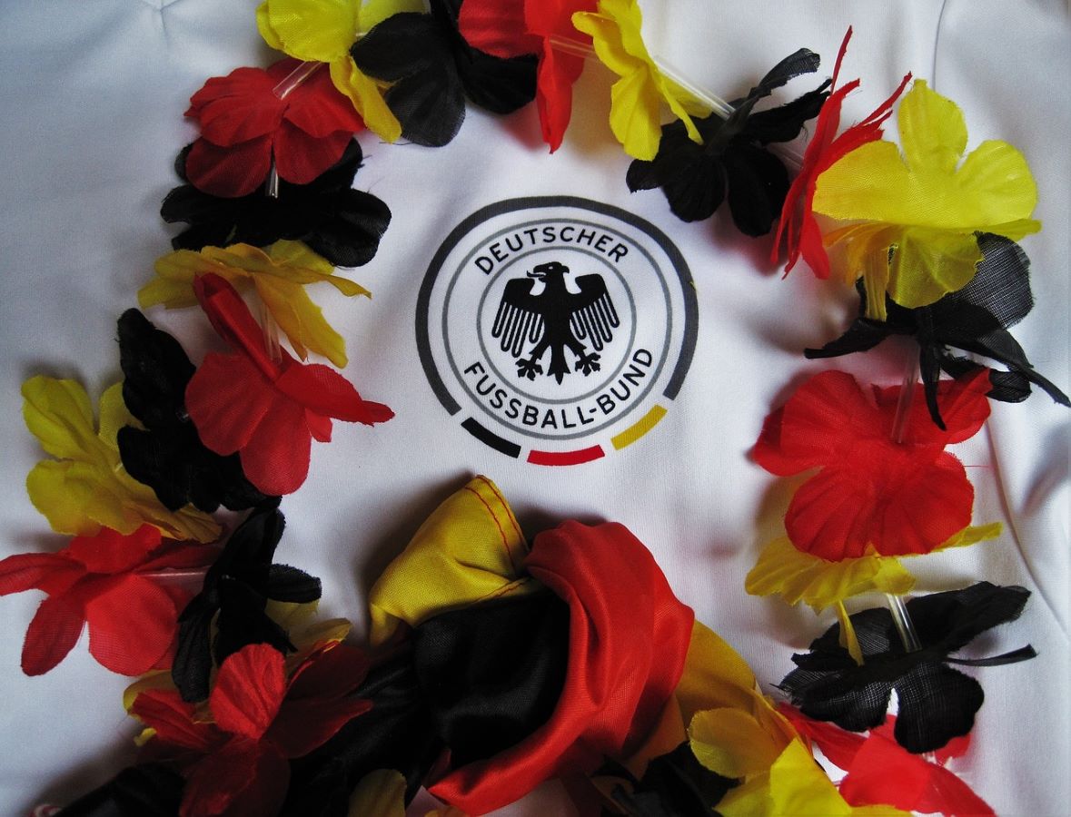 Die Fans der deutschen Fuball-Nationalmannschaft haben am Samstag, 29. Juni, wieder allen Grund, in der Partie gegen Dnemark ihre Sympathie mit den Jungs von Bundestrainer Julian Nagelsmann zu zeigen. (Foto: Pixabay)  