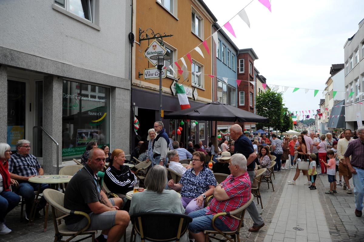 Gutes Wetter und eine proppenvolle City: Das sind die Wnsche der  Stadt Altenkirchen als Ausrichter der Toskanischen Nacht am 21. Juli. (Foto: Archiv AK-Kurier)  