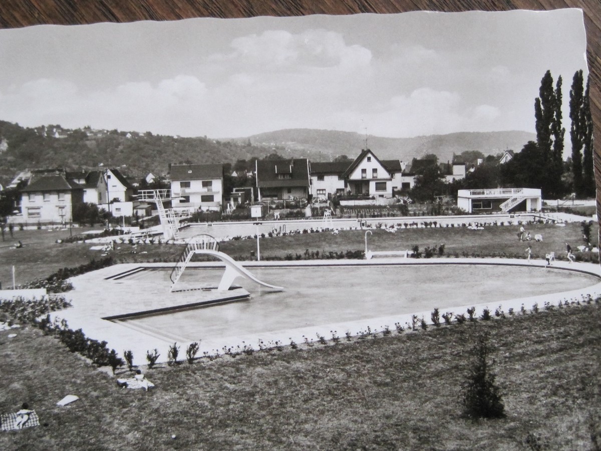 Das Unkeler Schwimmbad (Foto: Stadtarchiv)