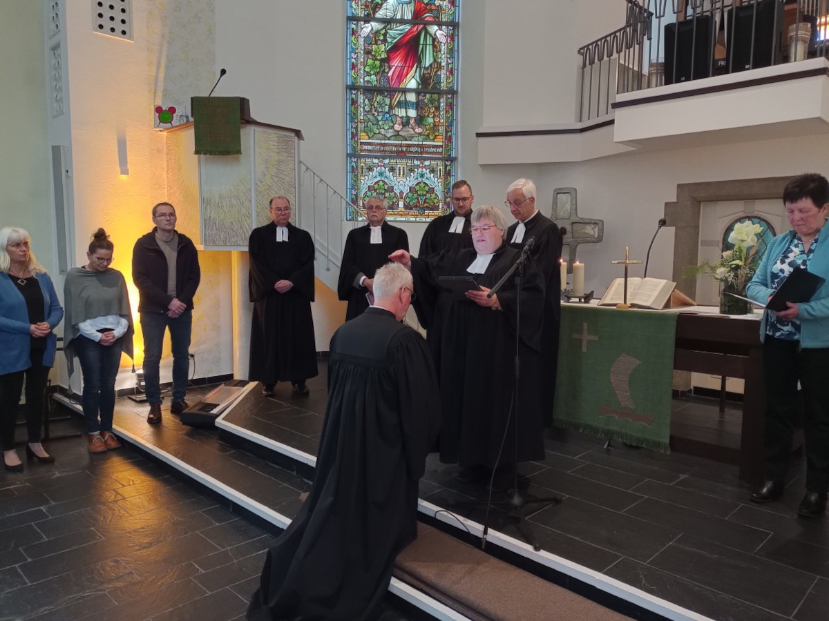 Michael Utsch erhlt Ordination zum Prdikanten in Herdorf