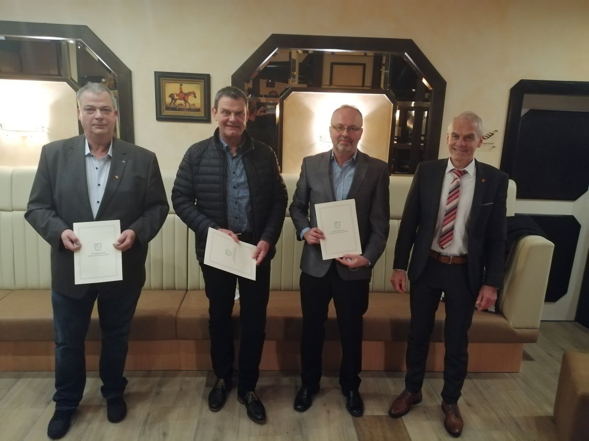 Trio mit fast 100 Jahren Dienstjahren verlsst die VG-Verwaltung