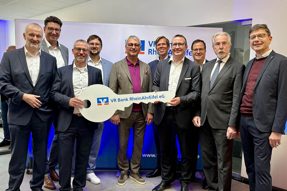 VR Bank RheinAhrEifel erffnet neue Filiale in Linz am Rhein