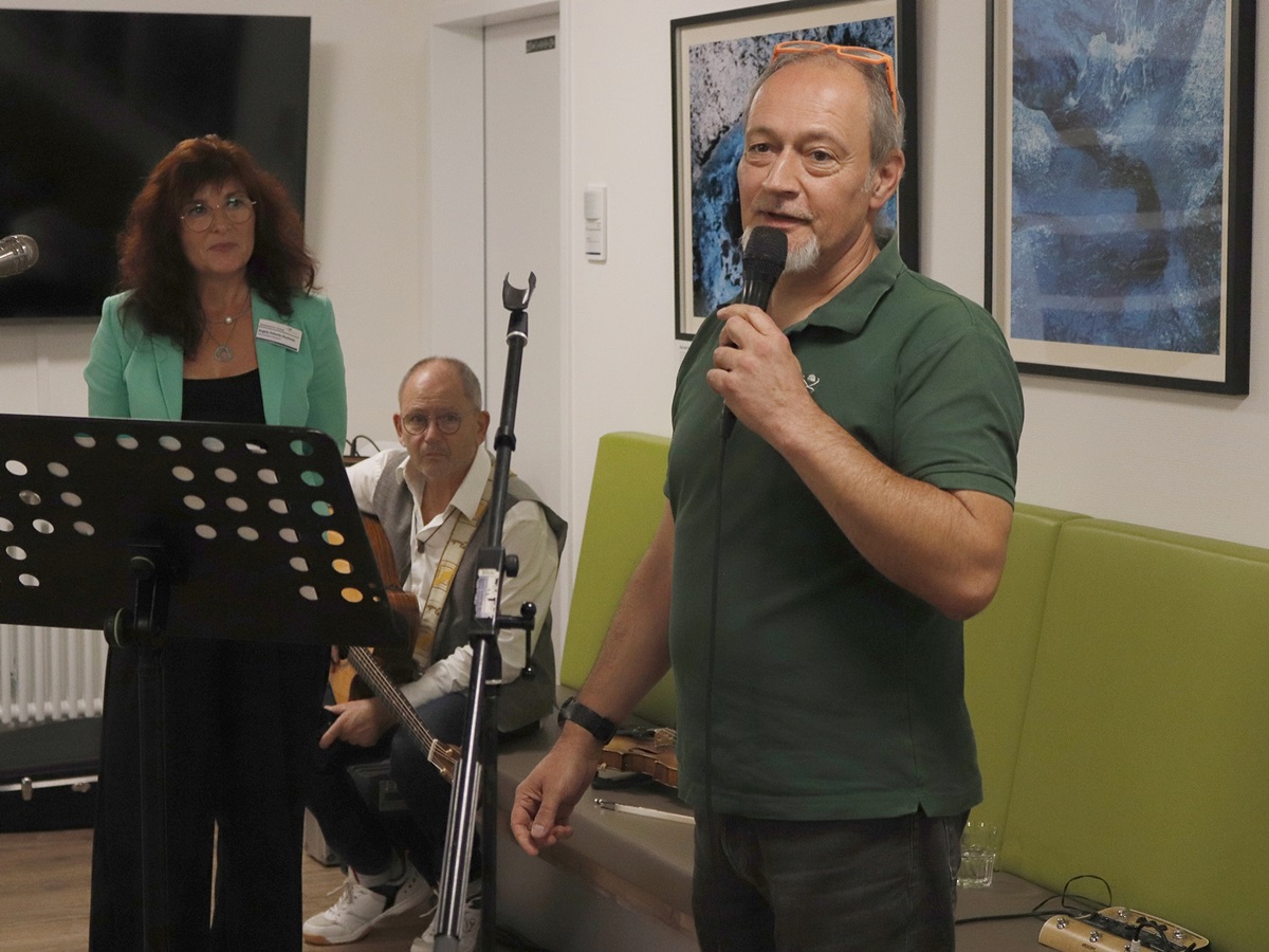 "Wasser: DAS Element des Lebens": Vernissage im Seniorenheim St. Franziskus in Selters