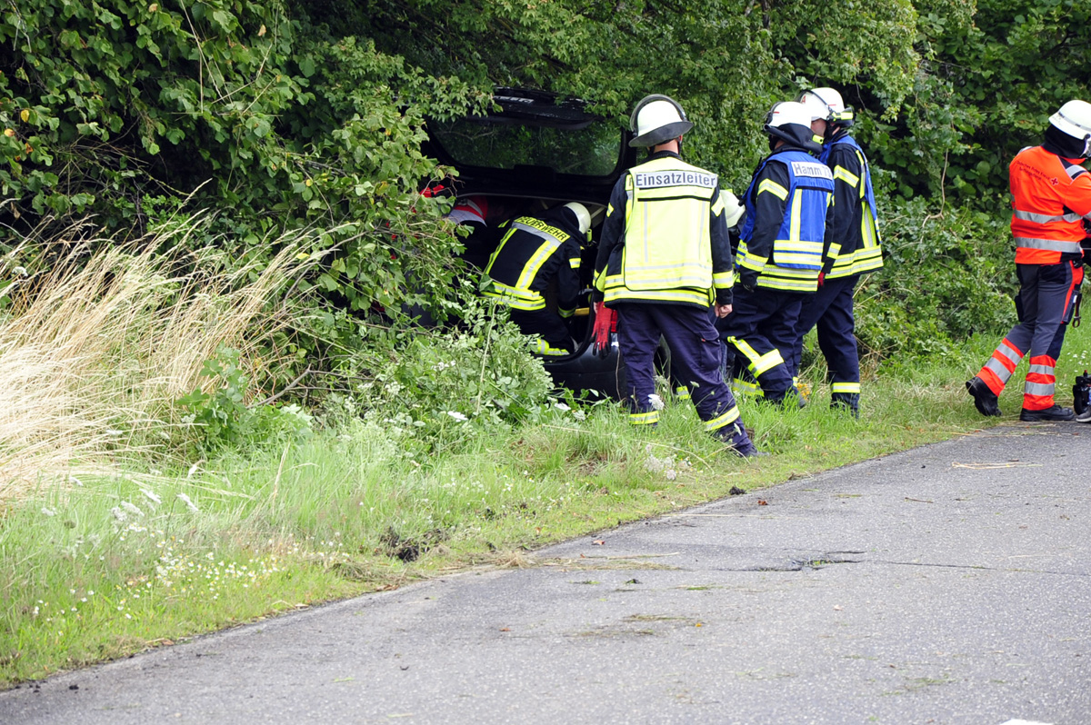 Schwerer Verkehrsunfall in der Gemarkung Birkenbeul: Drei Verletzte, einer davon schwer