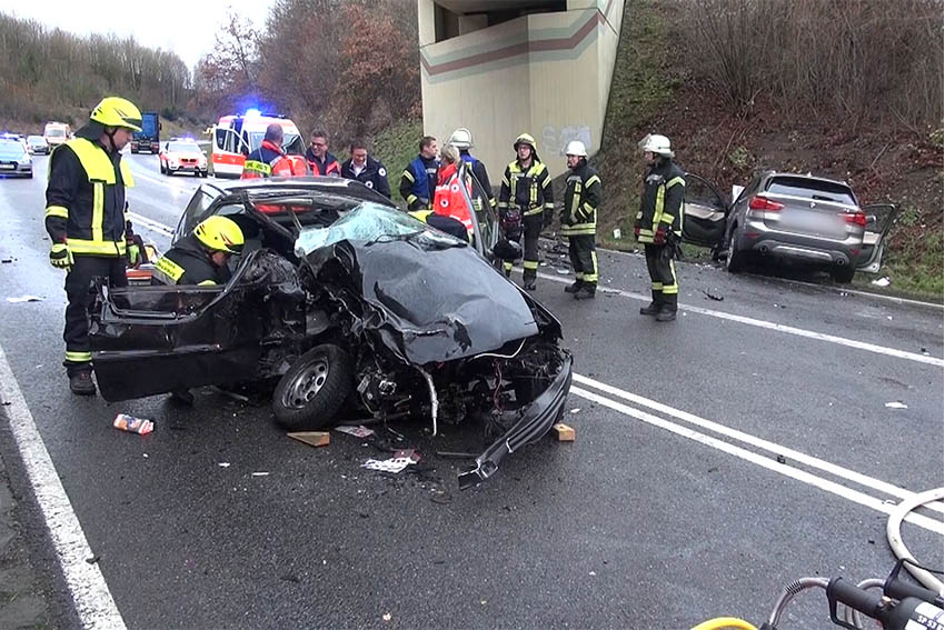 Unfall mit drei Schwerverletzten auf Umgehungsstrae Westerburg