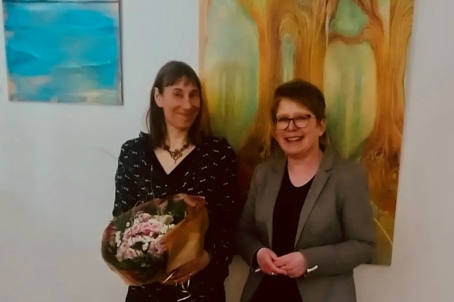 Unter dem Titel "Kunst im Abgeordnetenbro" hatte Dr. Tanja Machalet MdB zur Vernissage eingeladen. (Foto: Wahlkreisbro)