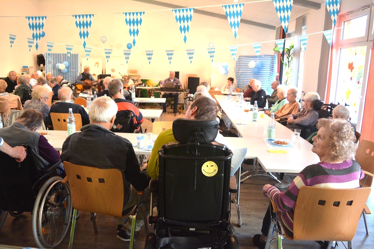 Im Alten- und Pflegeheim St. Vinzenzhaus in Gebhardshain (Fotos: Rabsch)