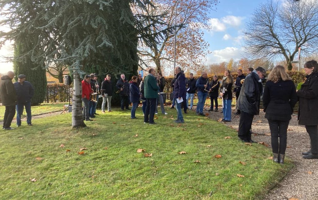 Beim Volkstrauertag (Foto: Ortsgemeinde Caan)