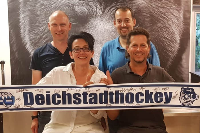 Der neue geschftsfhrende Vorstand des EHC, hinten von links: Volker Jache (Kassierer), Martin Heumann (2. Kassierer); vorne von links: Michaela Laux (2. Vorsitzende), Uli Gnster (Vorsitzender).