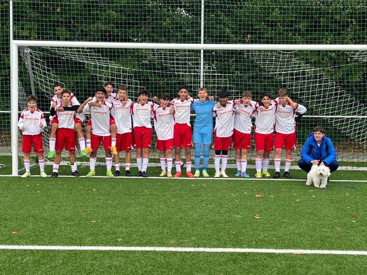 Fuballer des WHG Neuwied setzen sich gegen die Nachbarschulen durch