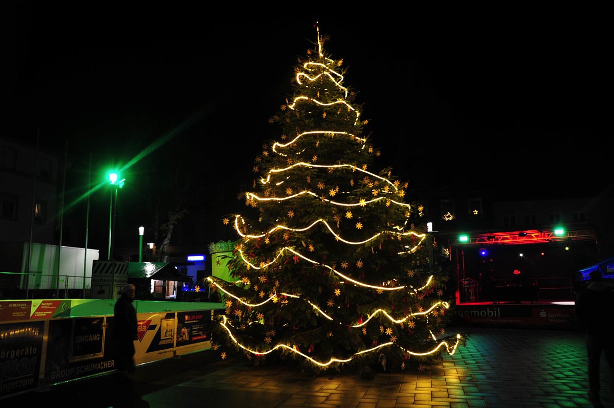 Himmlische Weihnacht in Altenkirchen: Late-Night-Shopping mit Musik und Kulinarik