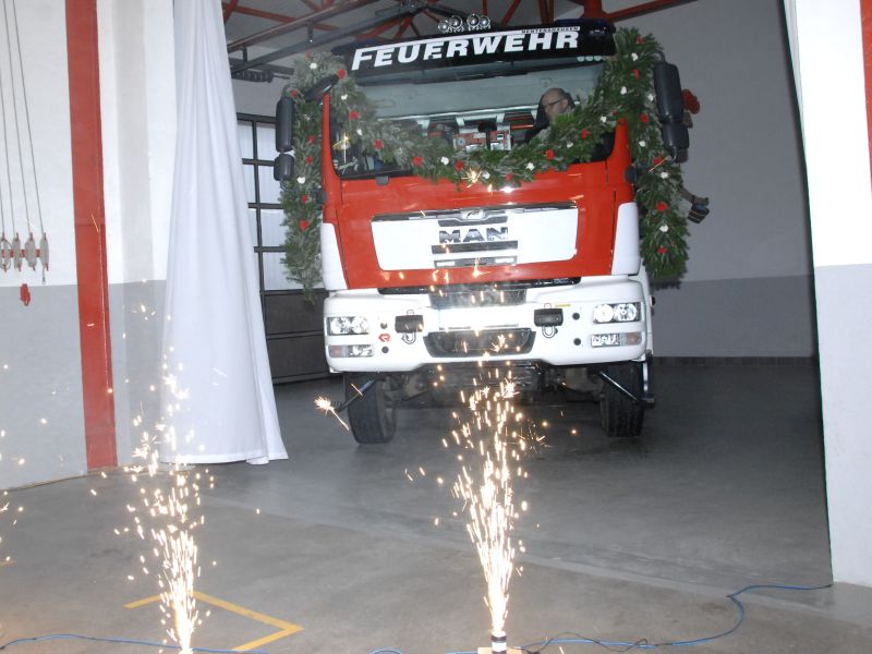 Das neue Tanklschfahrzeug der Feuerwehr Nentershausen. Fotos: Klaus-Dieter Hring