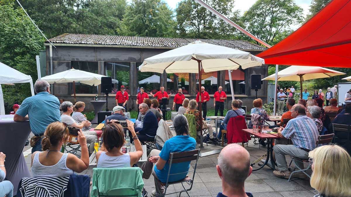 Sudhaus-Boys bringen Klsche Tn in den Horressener Wald