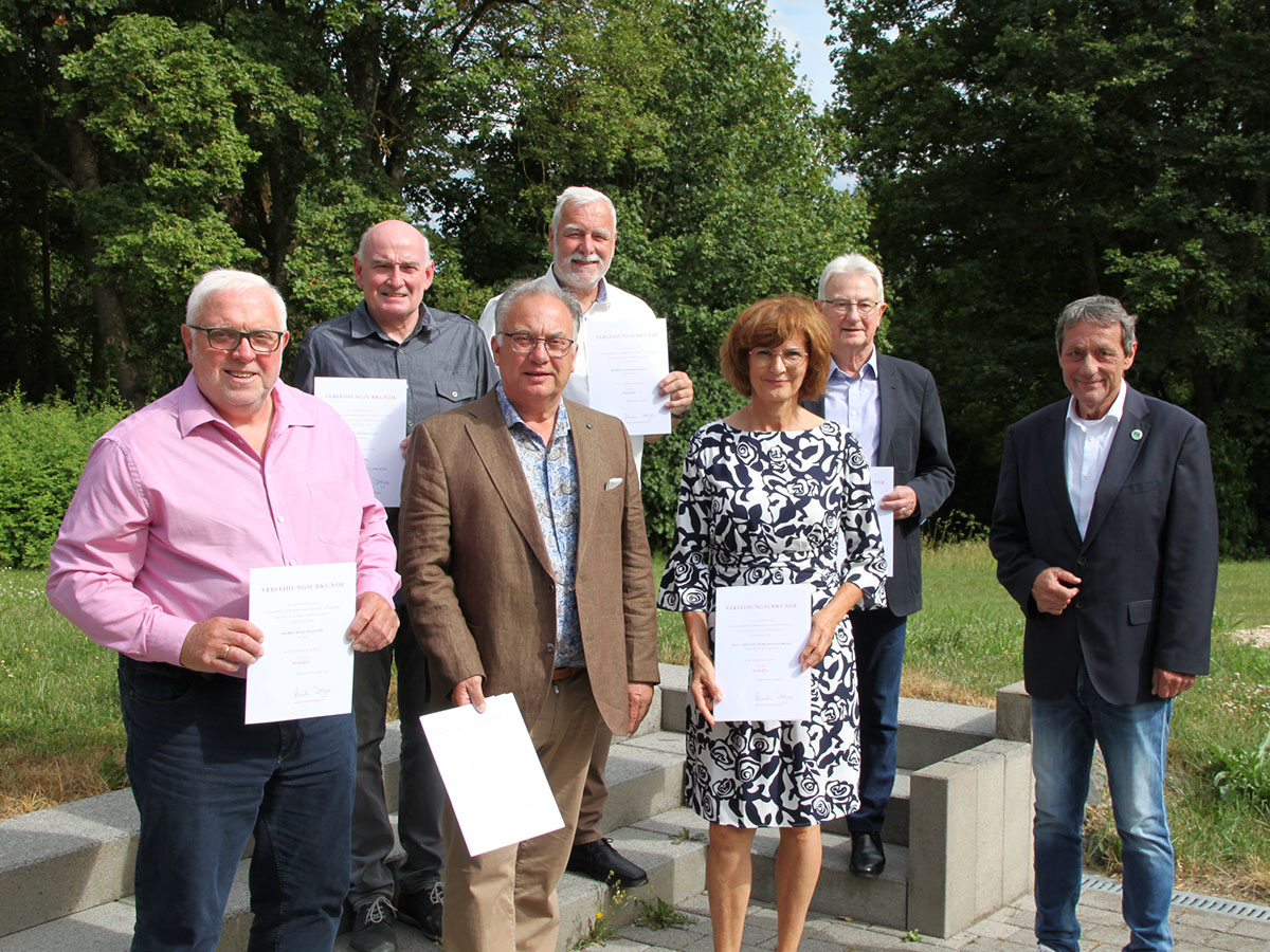 Verleihung der Ehrennadel des Landes Rheinland-Pfalz an verdiente Westerwlder