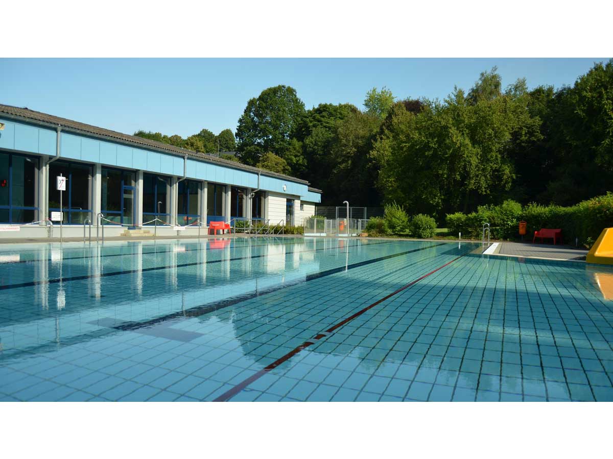 Das neu sanierte Becken. (Fotos: VG Hachenburg)