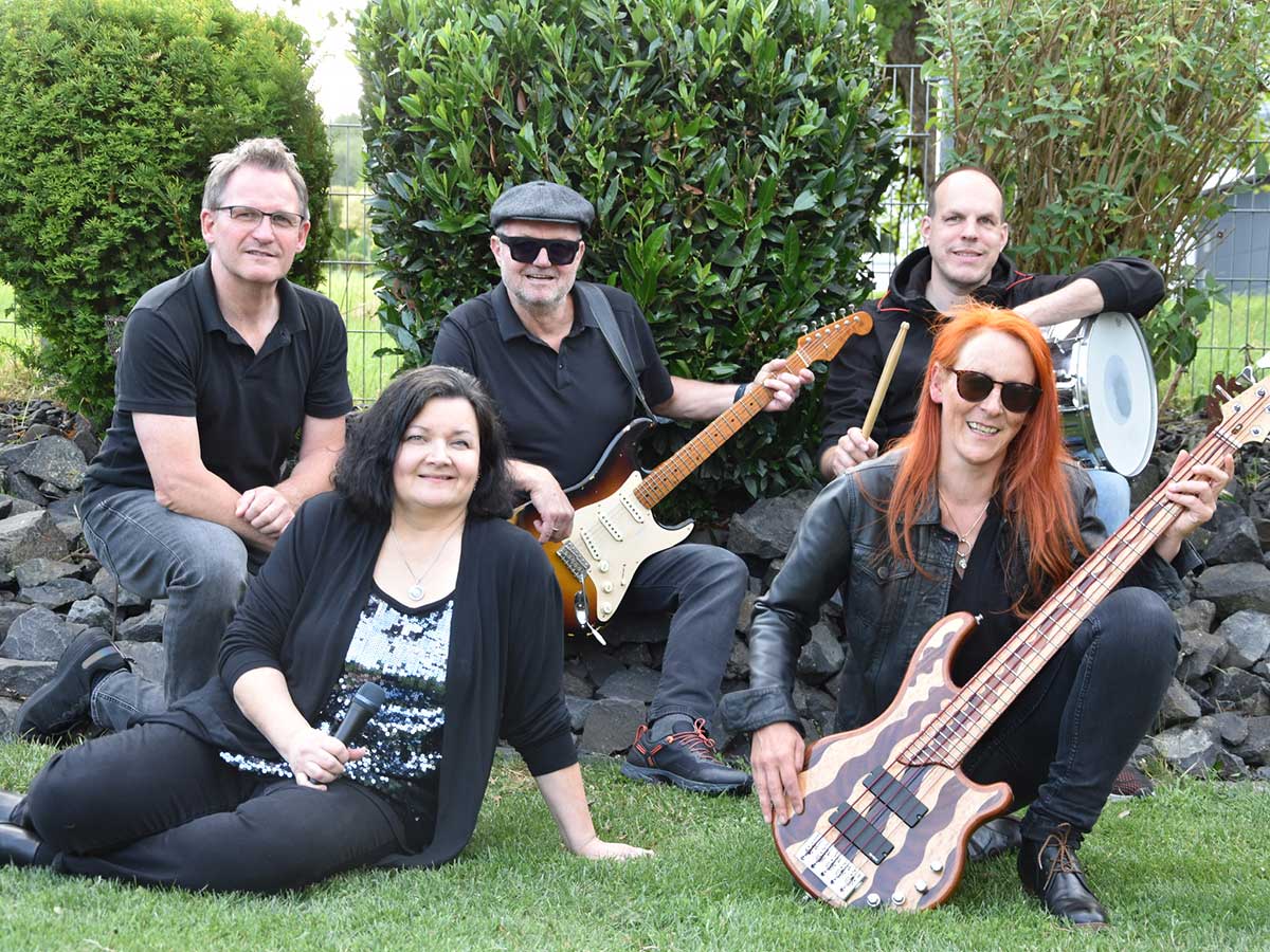 "TonBand" auf der Sommerbhne auf dem Marktplatz in Bad Marienberg 