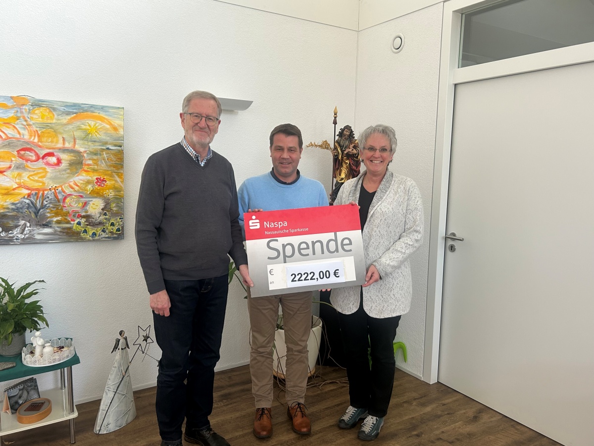 Spende an Hospiz St. Thomas und Hospizverein Westerwald e.V.: 2.222 Euro fr den guten Zweck