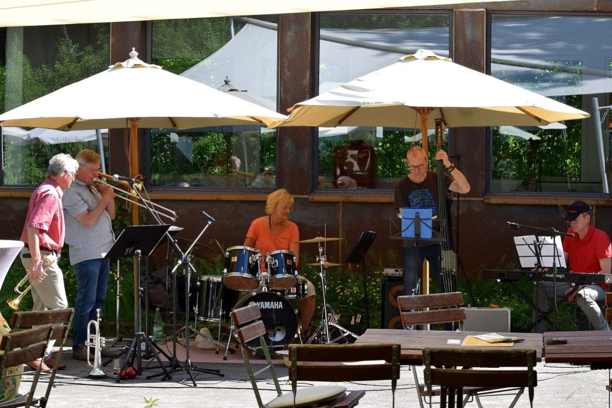 Herzschlag fr Rockmusik und "cup5" zum Kaffee: Caf b-05 bietet ein weiteres musikalisches Wochenende