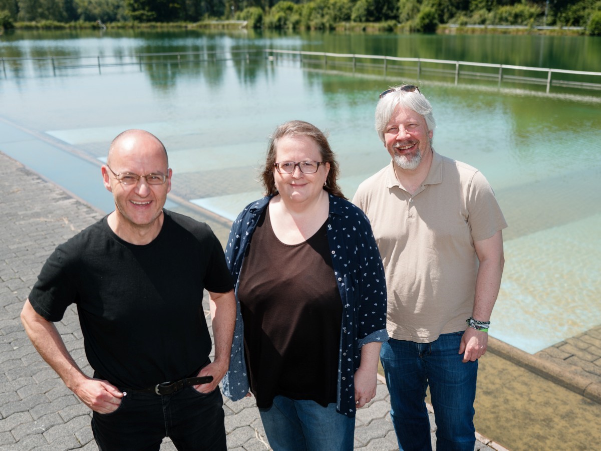 Zusammen mit Michael Kleck, Swenja Mller und Stefan Thomanek das Tauffest an der Klingelwiese feiern (Foto: Peter Bongard)