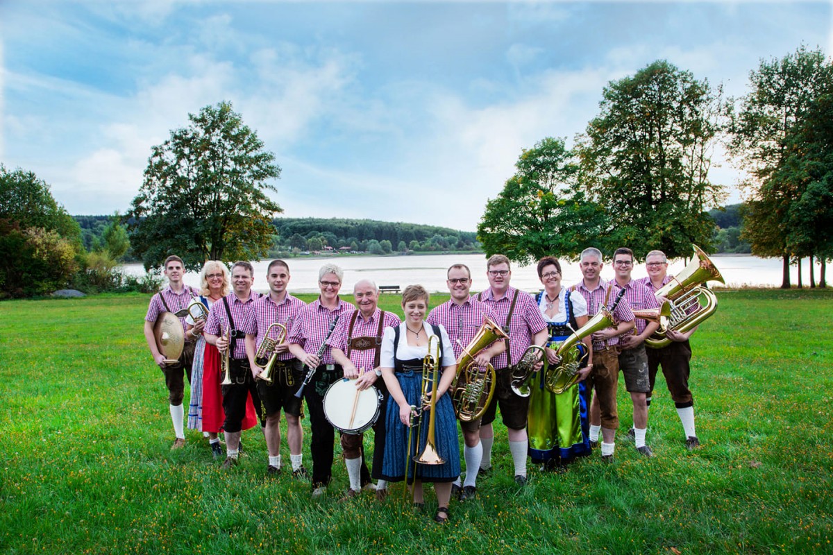 Klappstuhl-Konzerte am Wiesensee: Sommer voller Musik beginnt