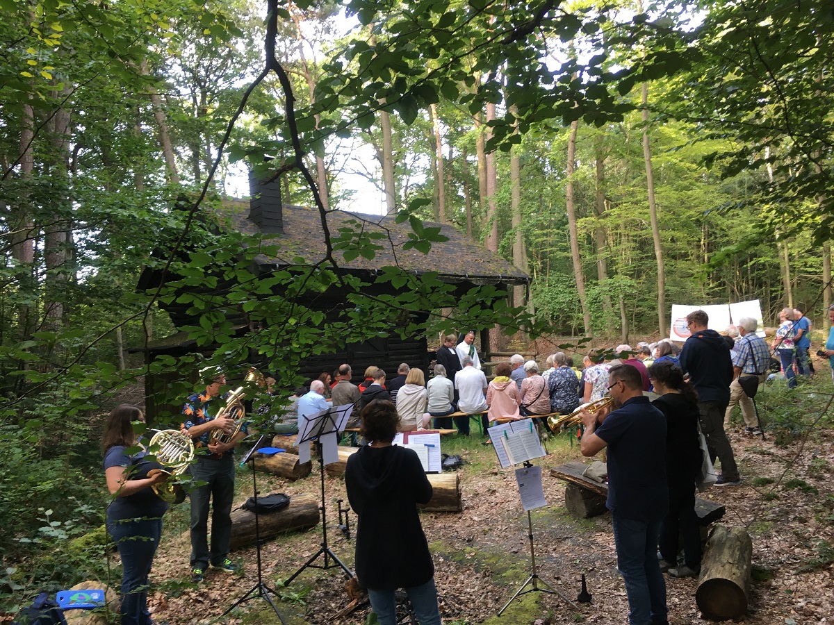 kumenische Waldandacht in Ransbach-Baumbach erleben