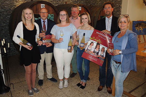 v. l. Lea Kruse, Guido Job, Nathalie Jettner, Alfred Emmerich, Christina Macherey, Detlef Odenkirchen und Kerstin Spitzley freuen sich auf viele Gste in der Badestadt. Foto: privat