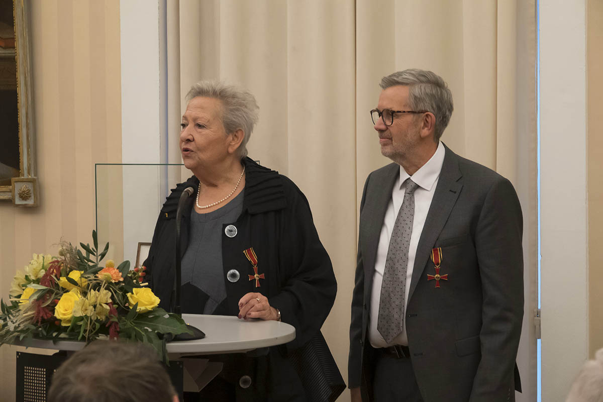 Die Christel und Hans-Peter Weienfels Verdienstkreuz am Bande der Bundesrepublik Deutschland ausgezeichnet. Fotos: Wolfgang Tischler