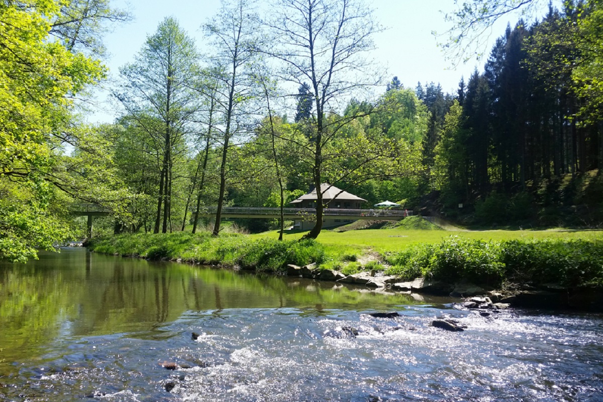 Auch bei Wanderern hchst beliebt: das Caf Wilhemsteg bei Heuzert. (Foto: Ute Krause)