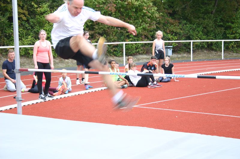 Familiensporttag im Windhagener Stadion
