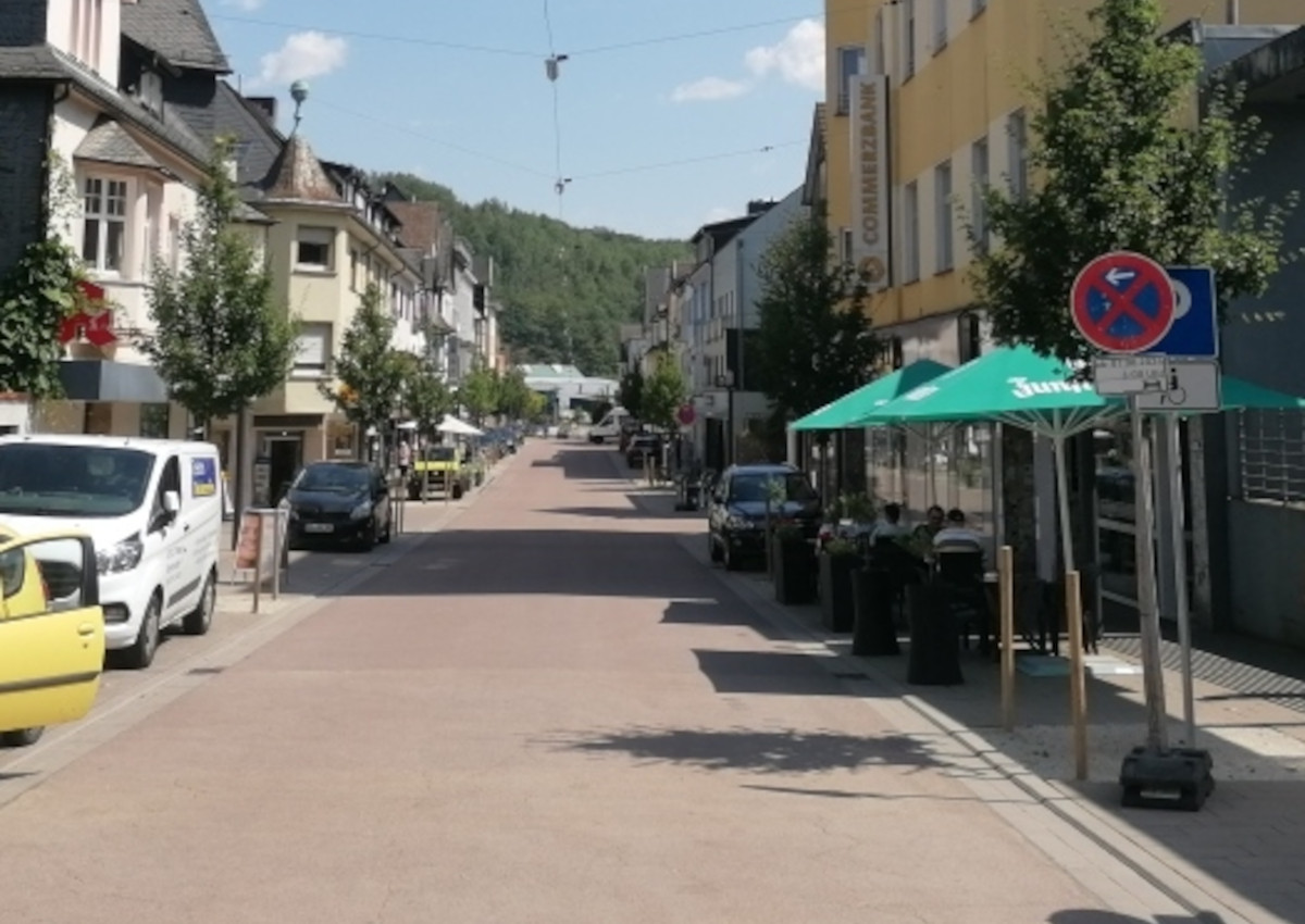 Die Risse auf der Wissener Rathausstrae kommen weg! (Foto: Verbandsgemeindeverwaltung Wissen, Regina Schmidt)