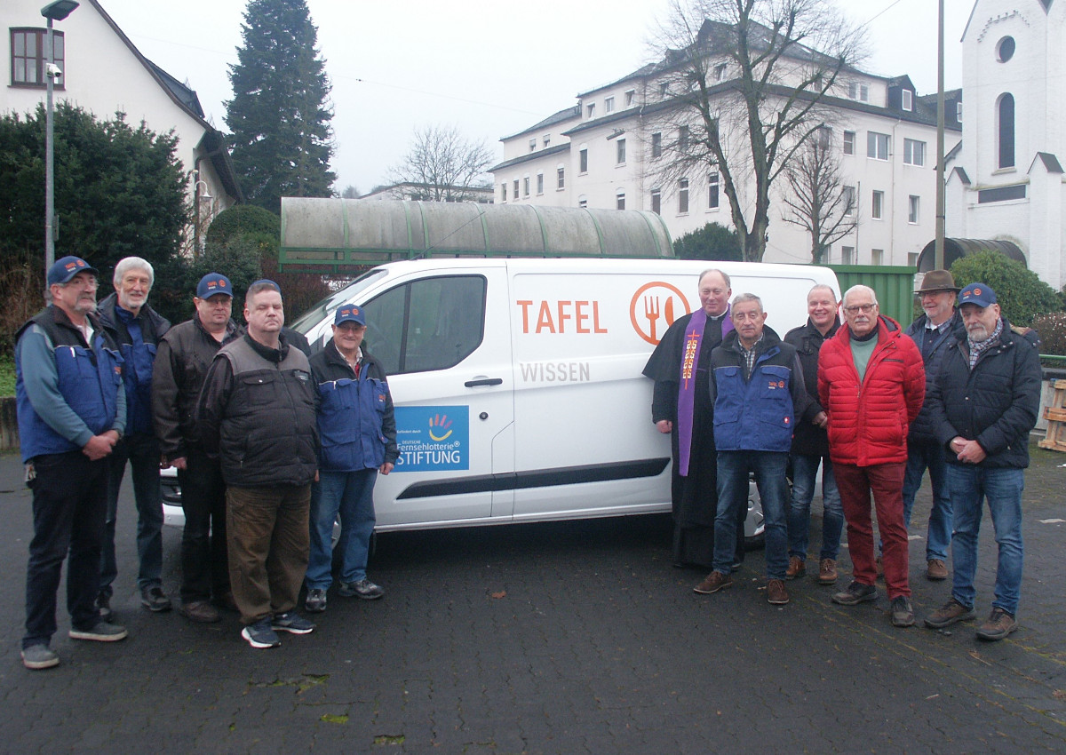 Neuer Transporter fr die Tafel in Wissen