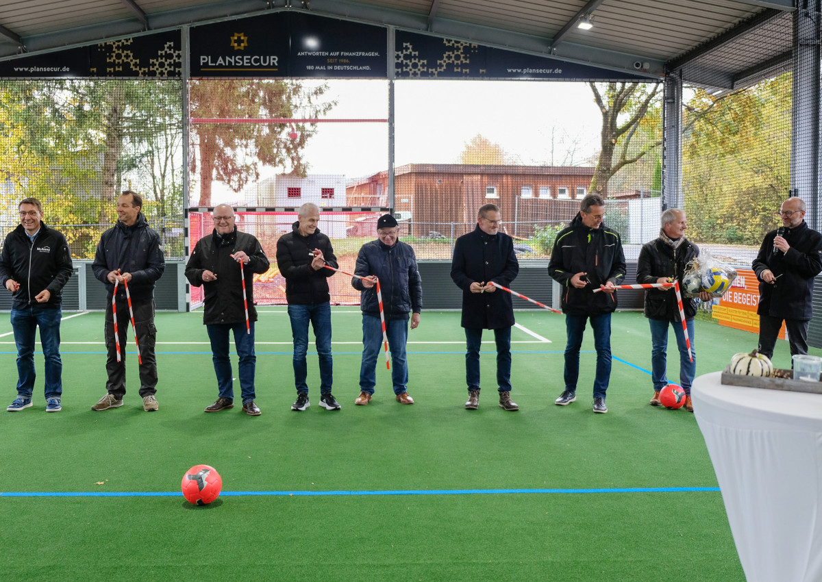 Wlmersen: Freiluftsporthalle bei Neues Leben eingeweiht