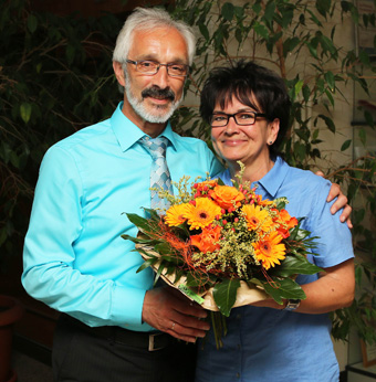 Freude ber das beeindruckende Whlervotum bei Wolfgang Schneider und Ehefrau Karin. Foto: anna