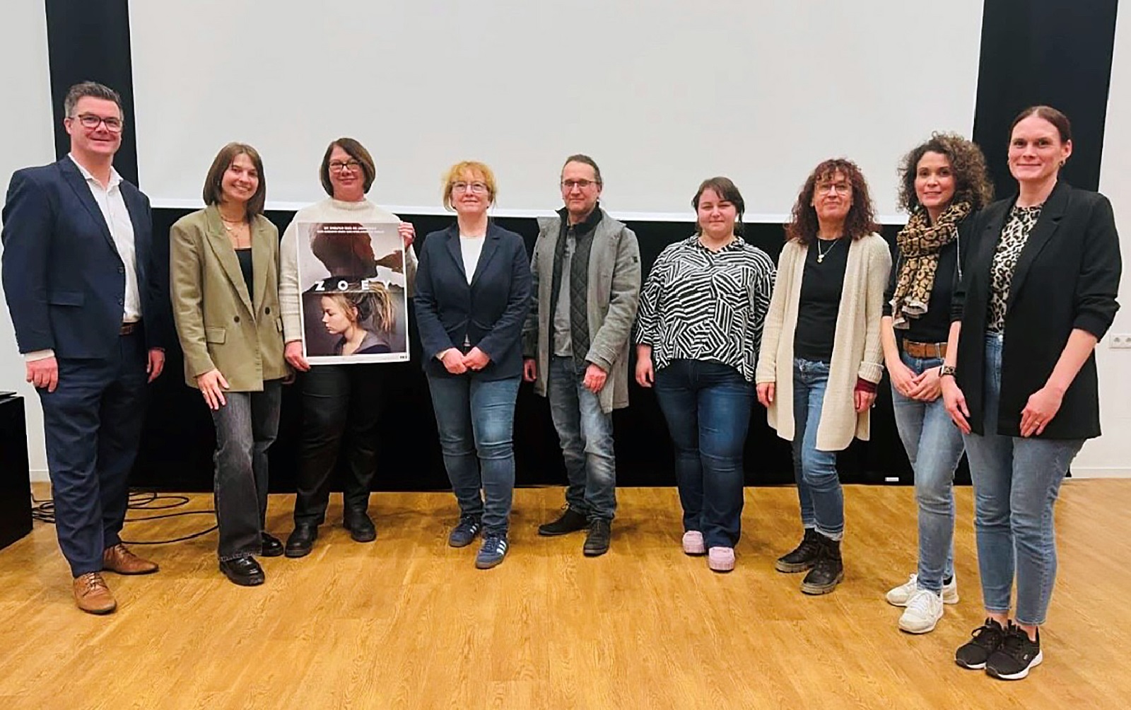 Kreisnetzwerkkoordinatorin Laura Rockenfeller (rechts) konnte mehr als 80 pdagogische Fachkrfte im Rahmen der COA-Aktionswoche im Big House begren. (Foto: Stadt Neuwied/Franziska Klein)