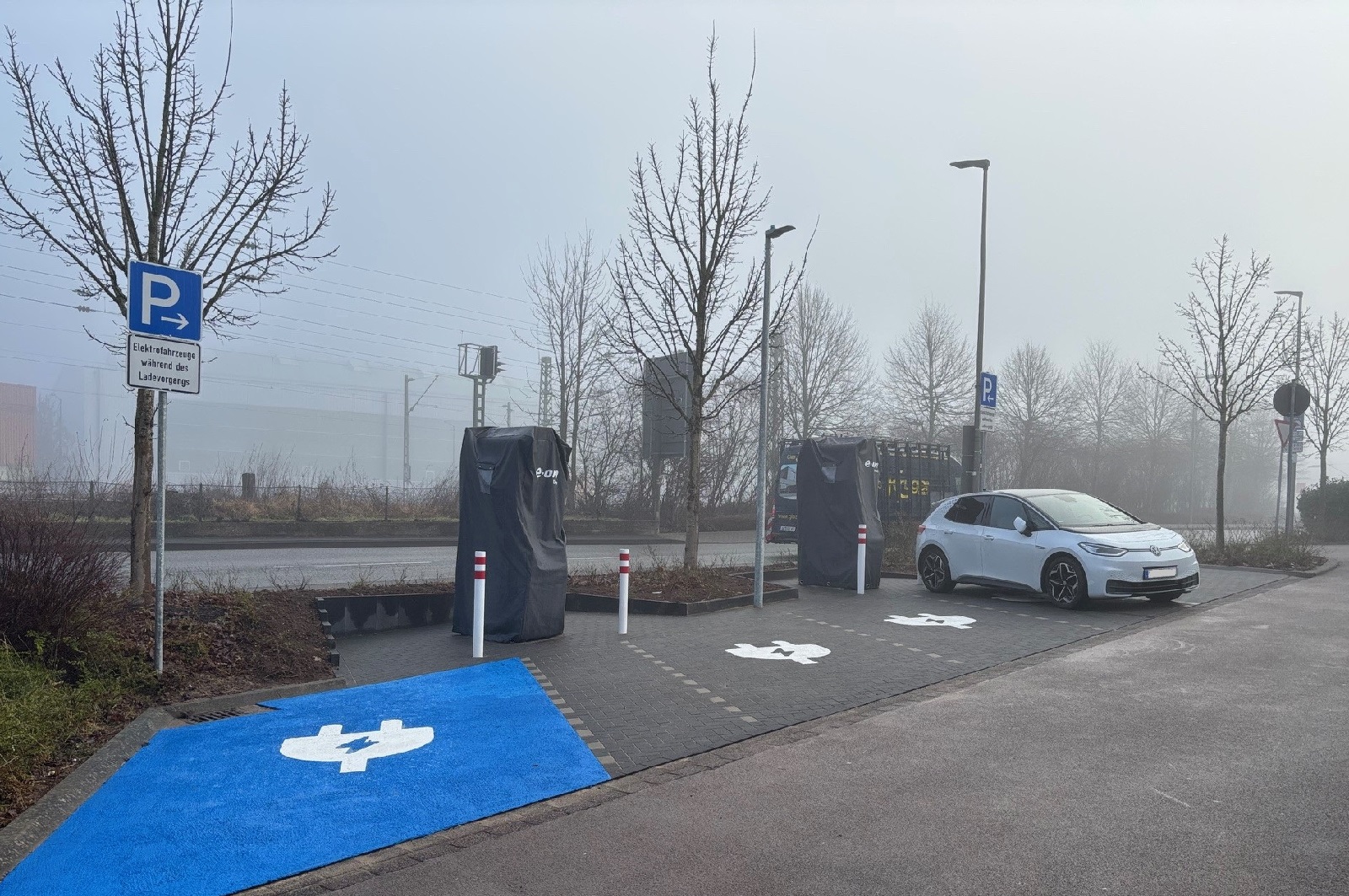 Vier Ladepunkte an der B62 auf stdtischen Parkplatz Maarstrae gehen bald in Betrieb. (Foto: Verbandsgemeindeverwaltung Wissen)