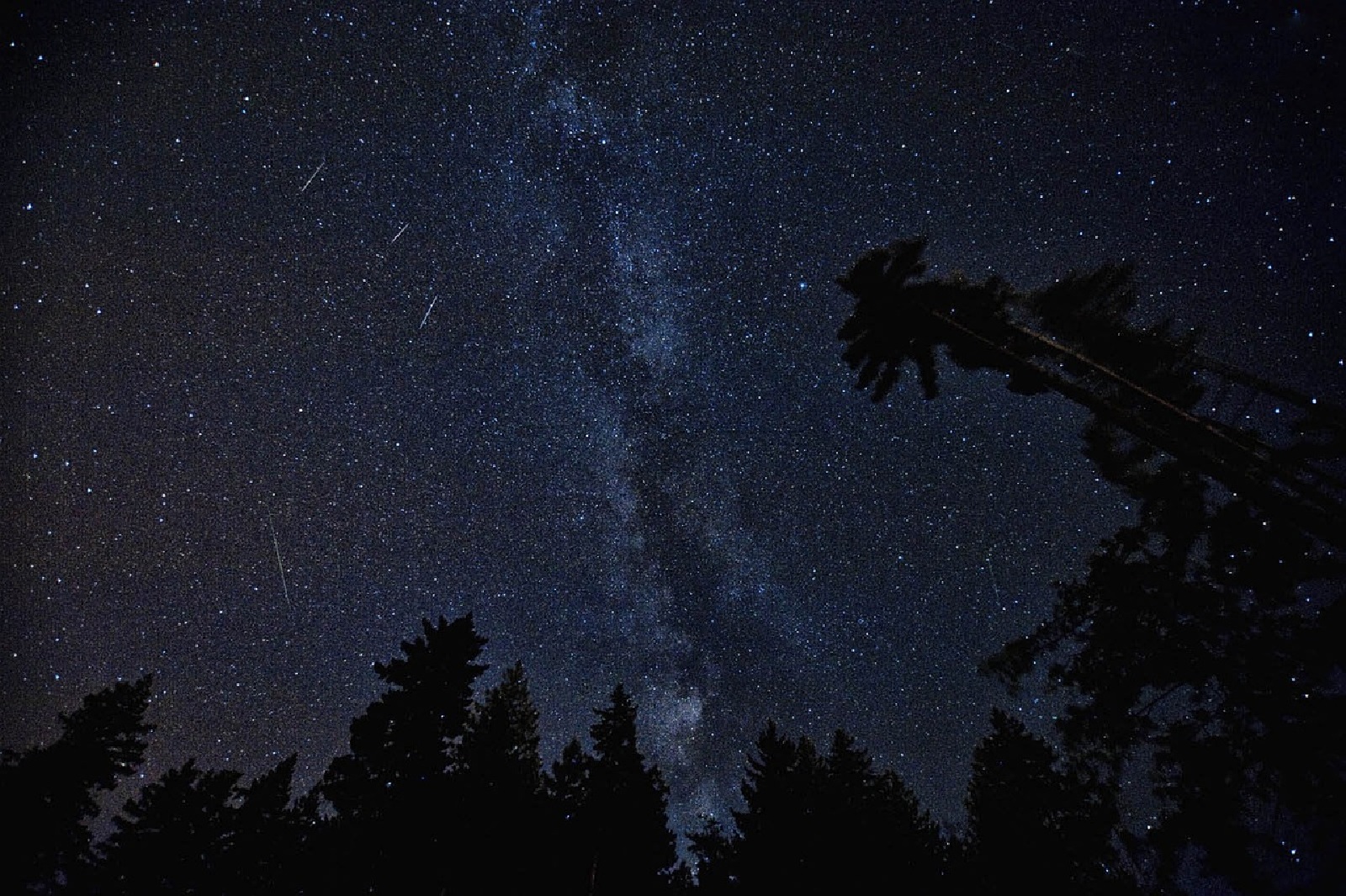 Mysterise Lichter am Himmel ber Deutschland