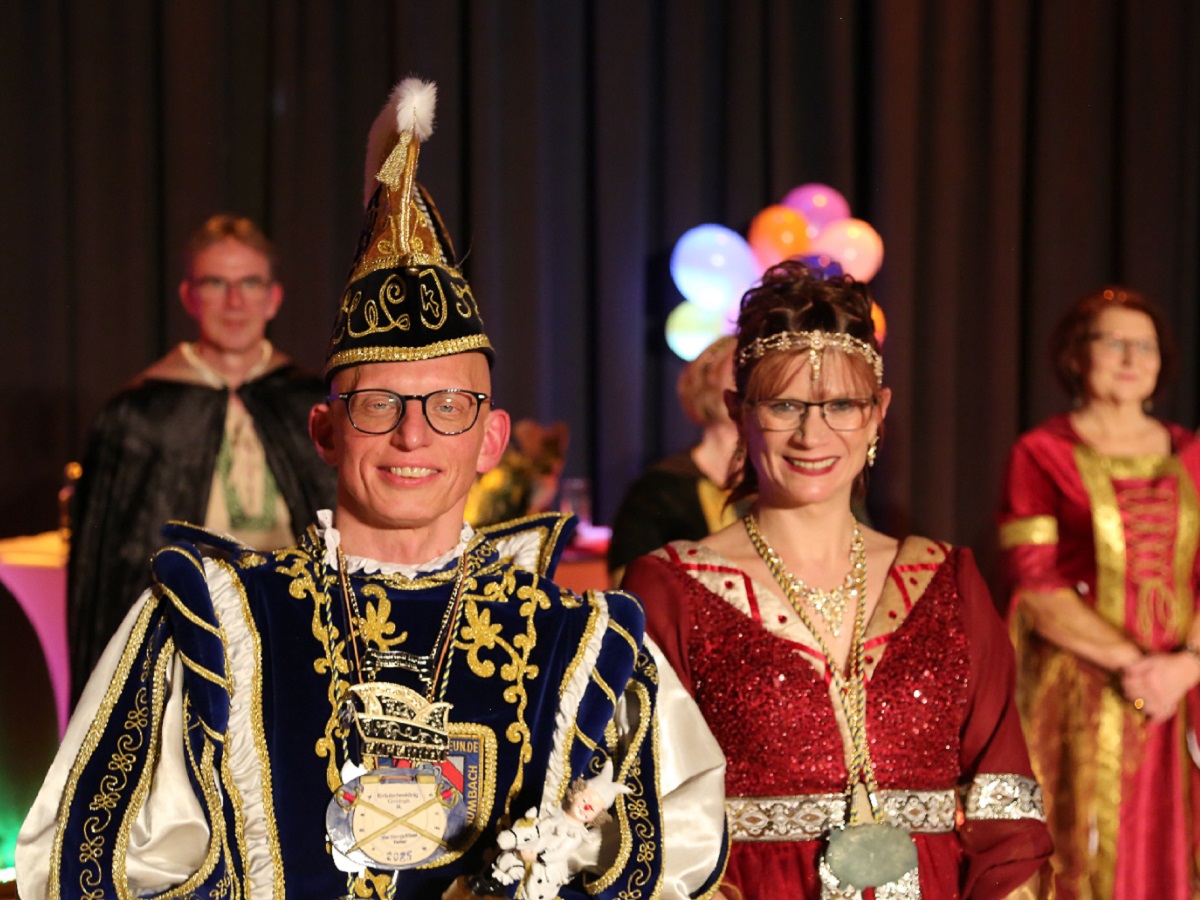 Krutschesknig Christoph III. und Obermhn Jenny I. regieren ab sofort das nrrische Treiben in der Tpferstadt. (Alle Fotos: Christoph Fohr)