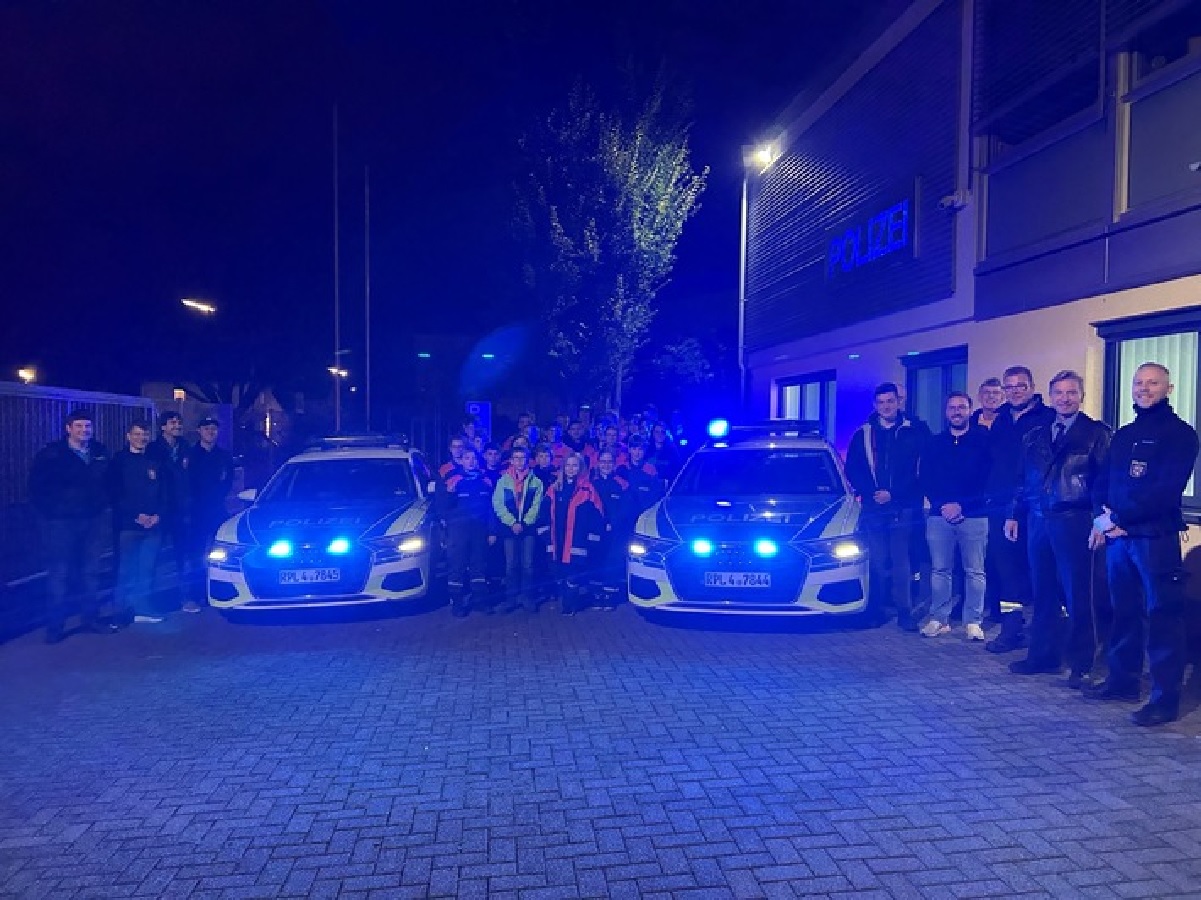 Jugendfeuerwehren Hhn und Hergenroth zu Gast bei der Polizei Westerburg