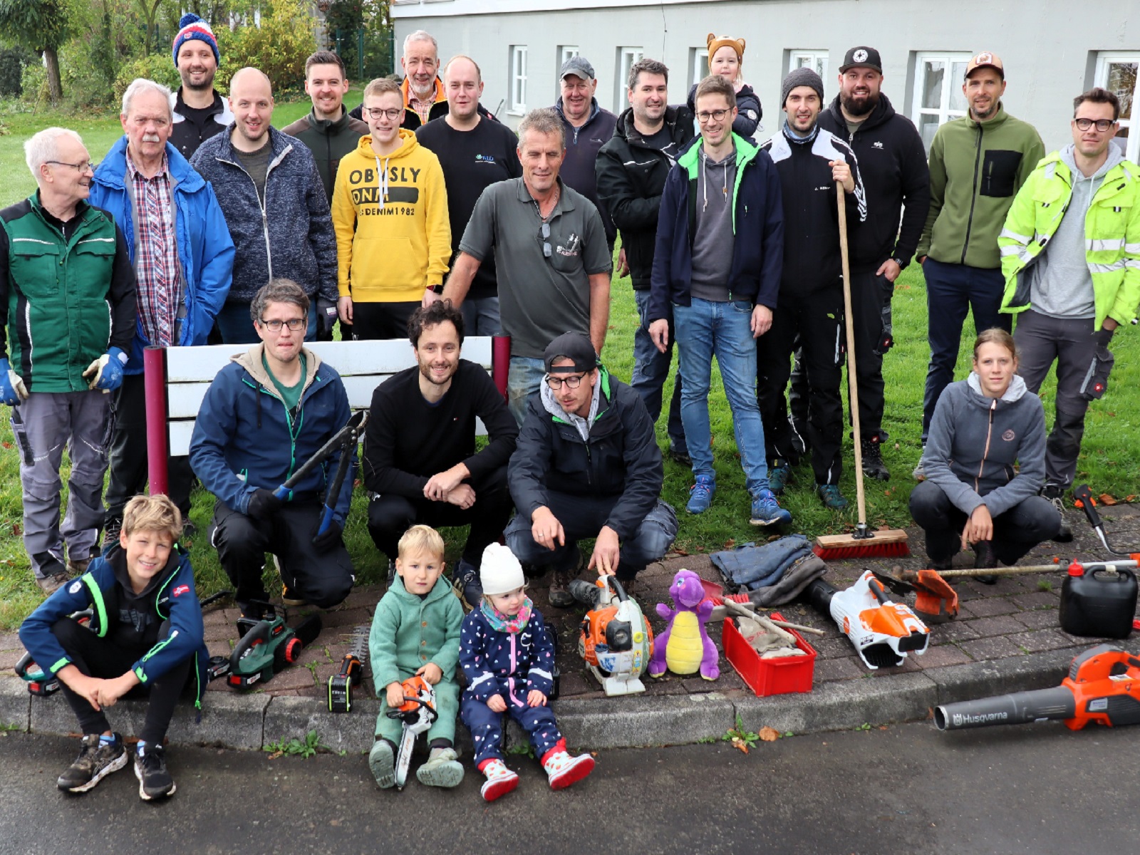 "Aktion Whlmaus" erfreut Seniorenzentrum in Horbach mit tatkrftiger Gartenarbeit