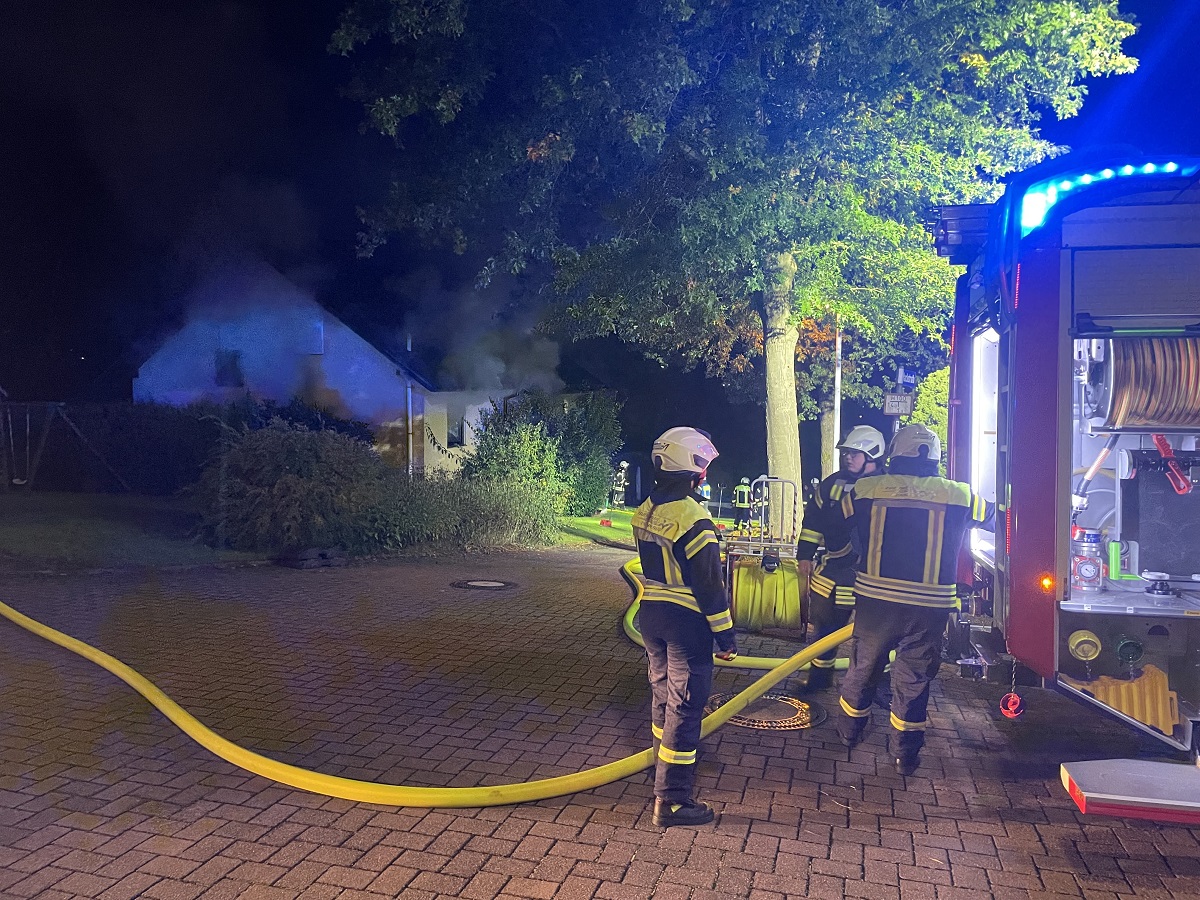 Einsatz unter massiver Rauchentwicklung. (Alle Fotos: Feuerwehr VG Rennerod)