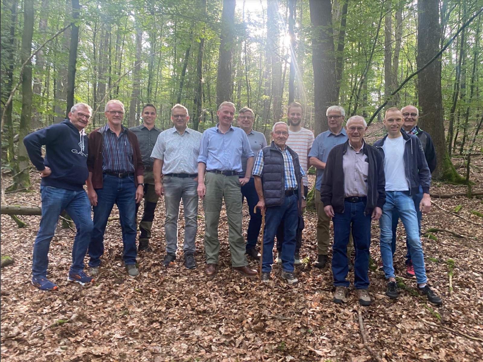 Die Delegation im heimischen Forst. (Fotoquelle: Robert Leonards)